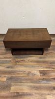 Vintage Couchtisch aus Massivholz mit 2 Schubladen