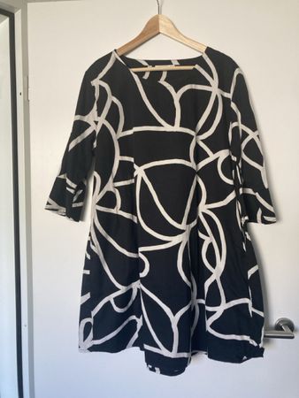 Kleid Masai Copenhagen schwarz-weiss Grösse L guter Zustand