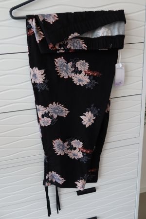 Damen Capri-Leggings, Grösse 48/50, Baumwolle/Elastan - NEU