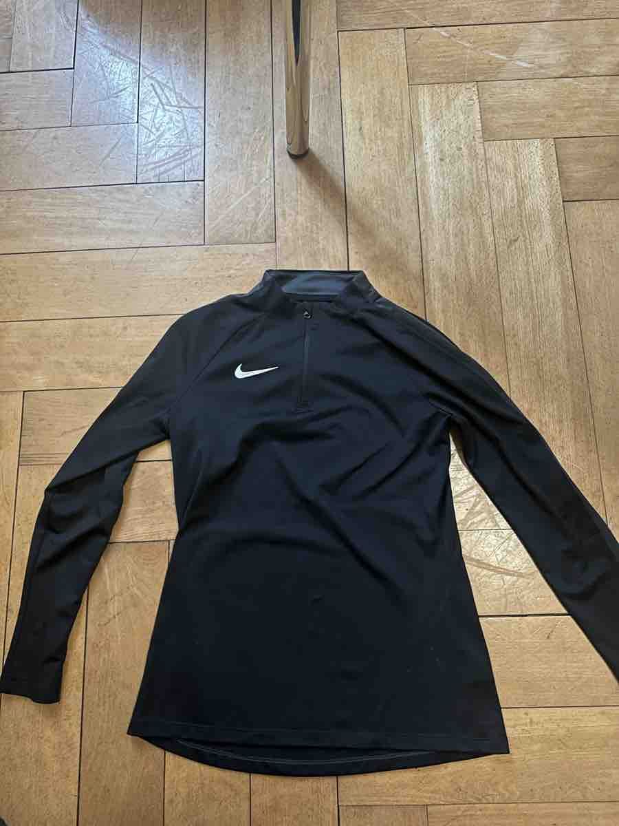 Nike Maglioni & Felpe: Nike Dri-FIT Pullover schwarz Grösse S – Nuovo (secondo la descrizione) da Luzern venduto da w.welihodska 3