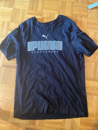 T-shirt Puma noir, taille L, parfait pour l'été!