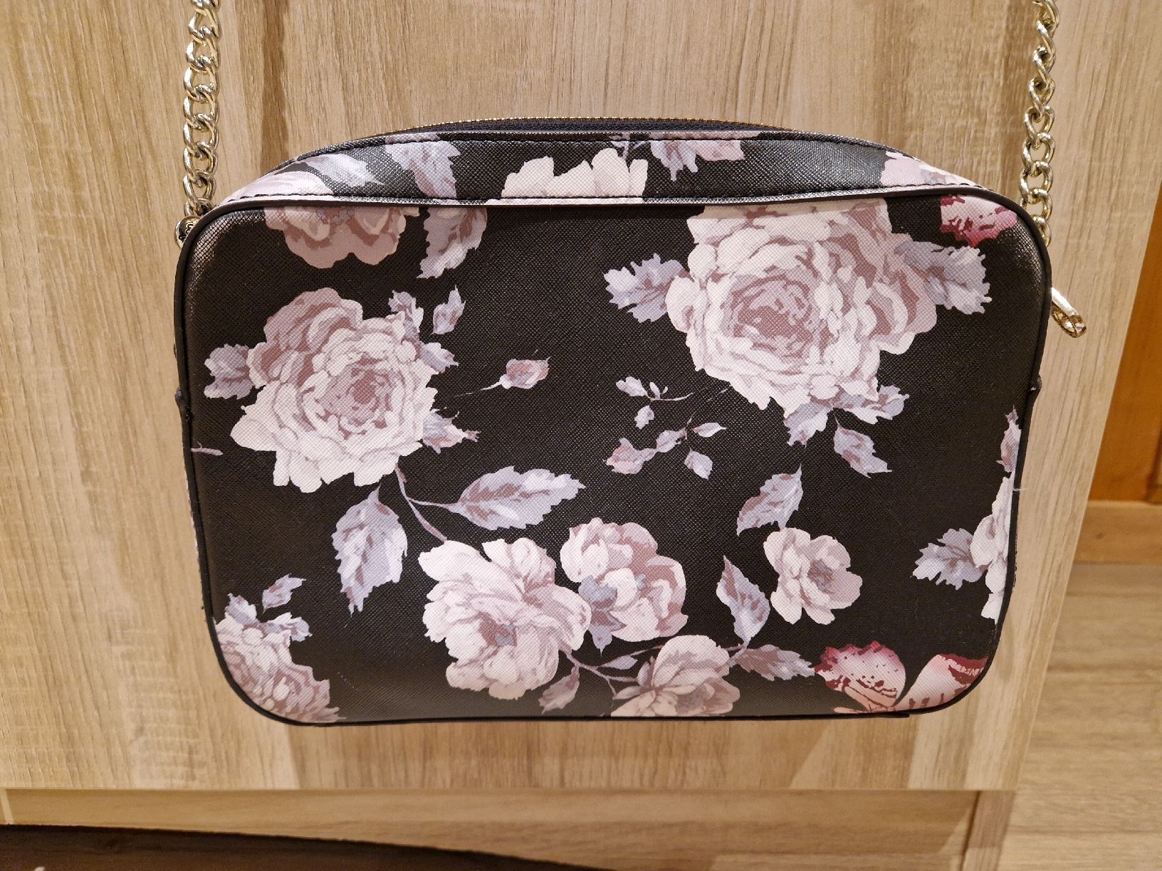 Guess Borse da donna: Guess Handtasche, Tasche, Umhängetasche – Usato da Saanenmöser venduto da 60ies 5