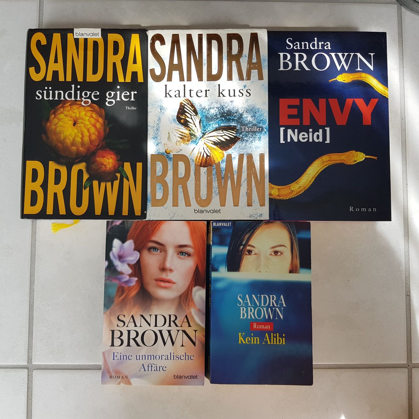 Libri: Sandra Brown Bücher (5stk) – Usato da Kappel SO venduto da SebsPlants