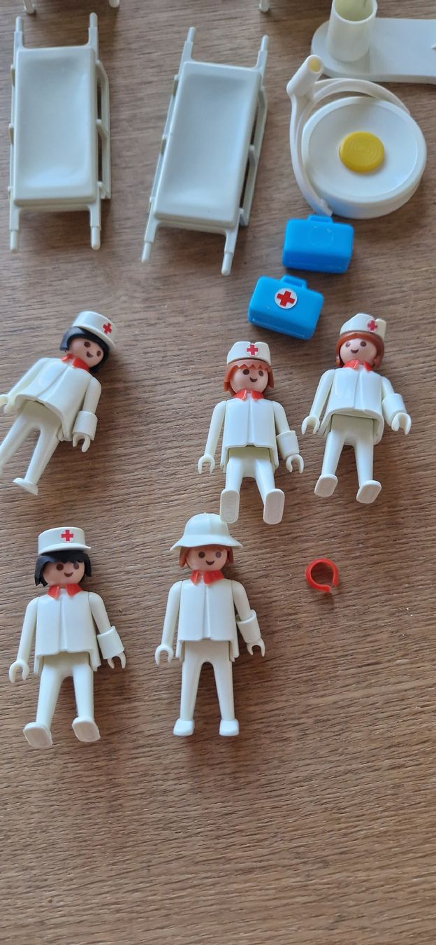Playmobil Giocattoli: Playmobiles hôpital – Usato da Münchenbuchsee venduto da capa2014 3