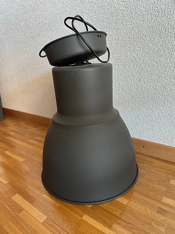Lampade: Lampe IKEA style industriel – Usato da Lausanne venduto da Morsure