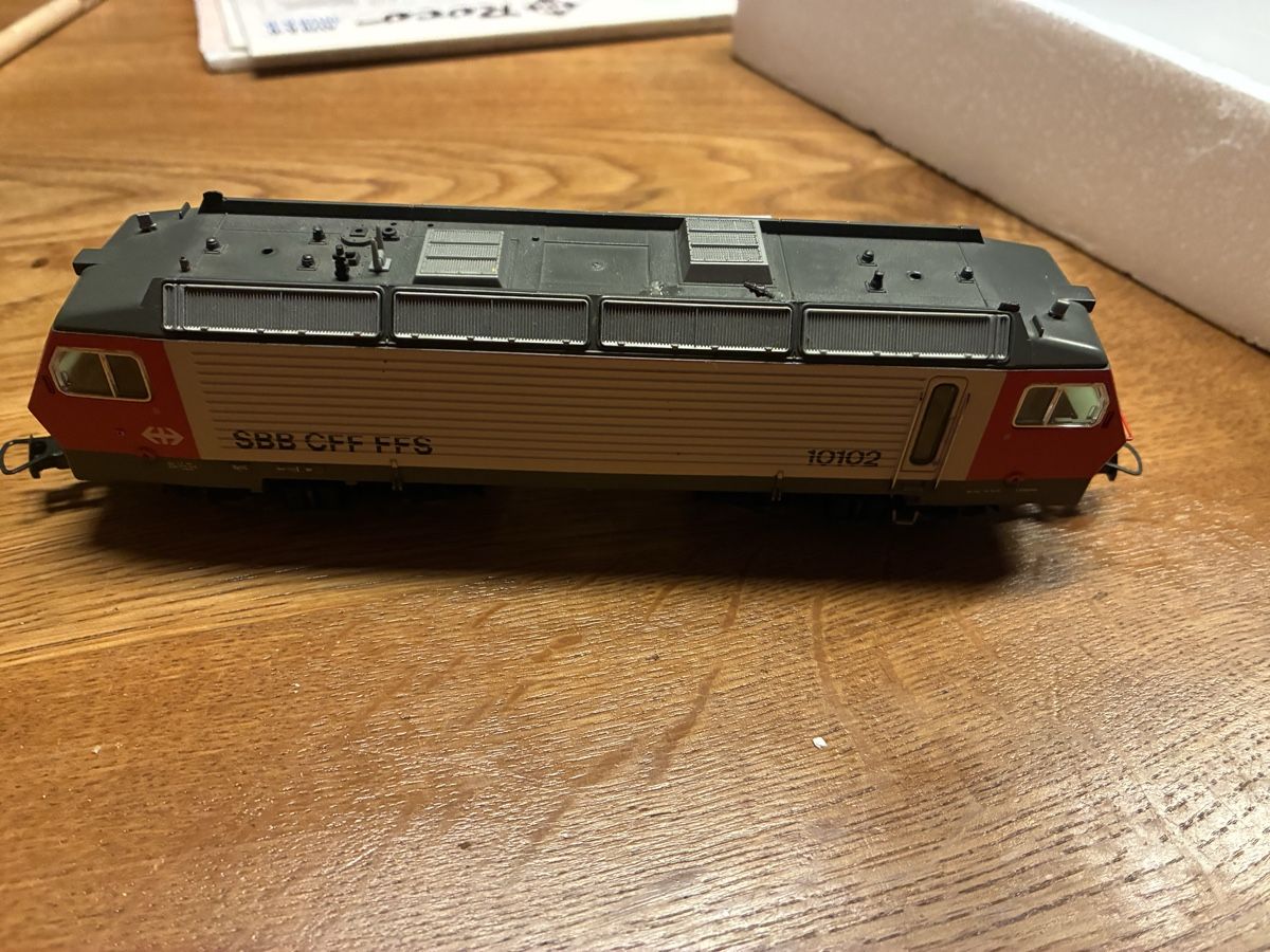 Roco Modellini di ferrovie: ROCO Re 4/4 prototyp SBB – Difettoso da Steffisburg venduto da susello 2