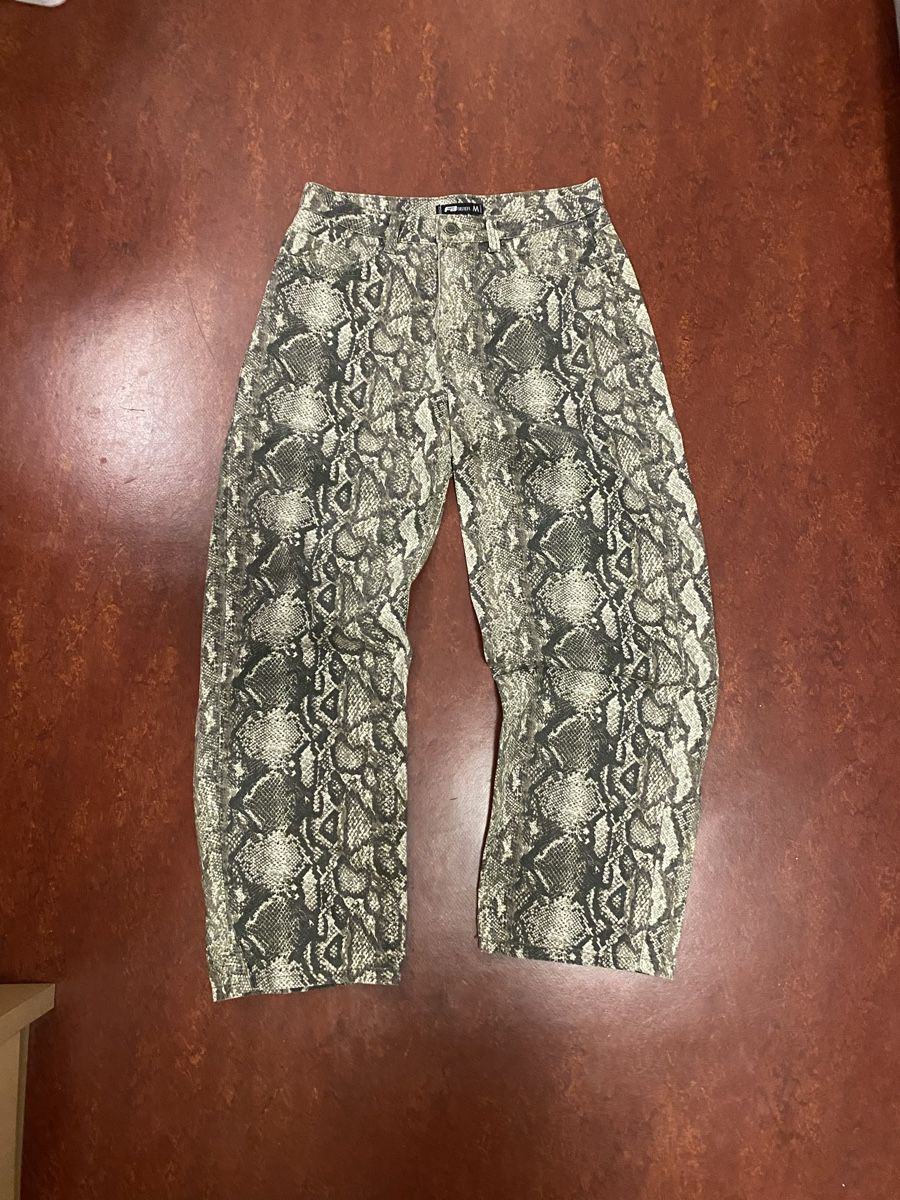 Jeans: Schlangenhaut Muster Hose – Usato da Zürich venduto da Royko 1