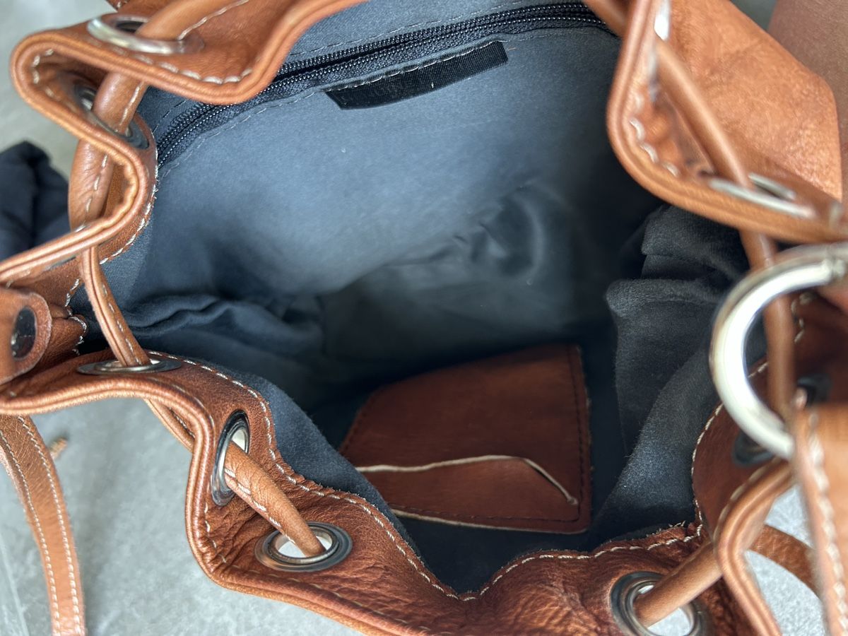 Taschen für Damen: HERZIGES LEDER - UMHÄNGETÄSCHLI NEU & WEICH – Neu (gemäss Beschreibung) aus Nidfurn von cejeisda 6