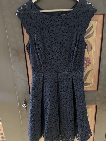 Damen Kleid dunkelblau Grösse 40 mit Spitze
