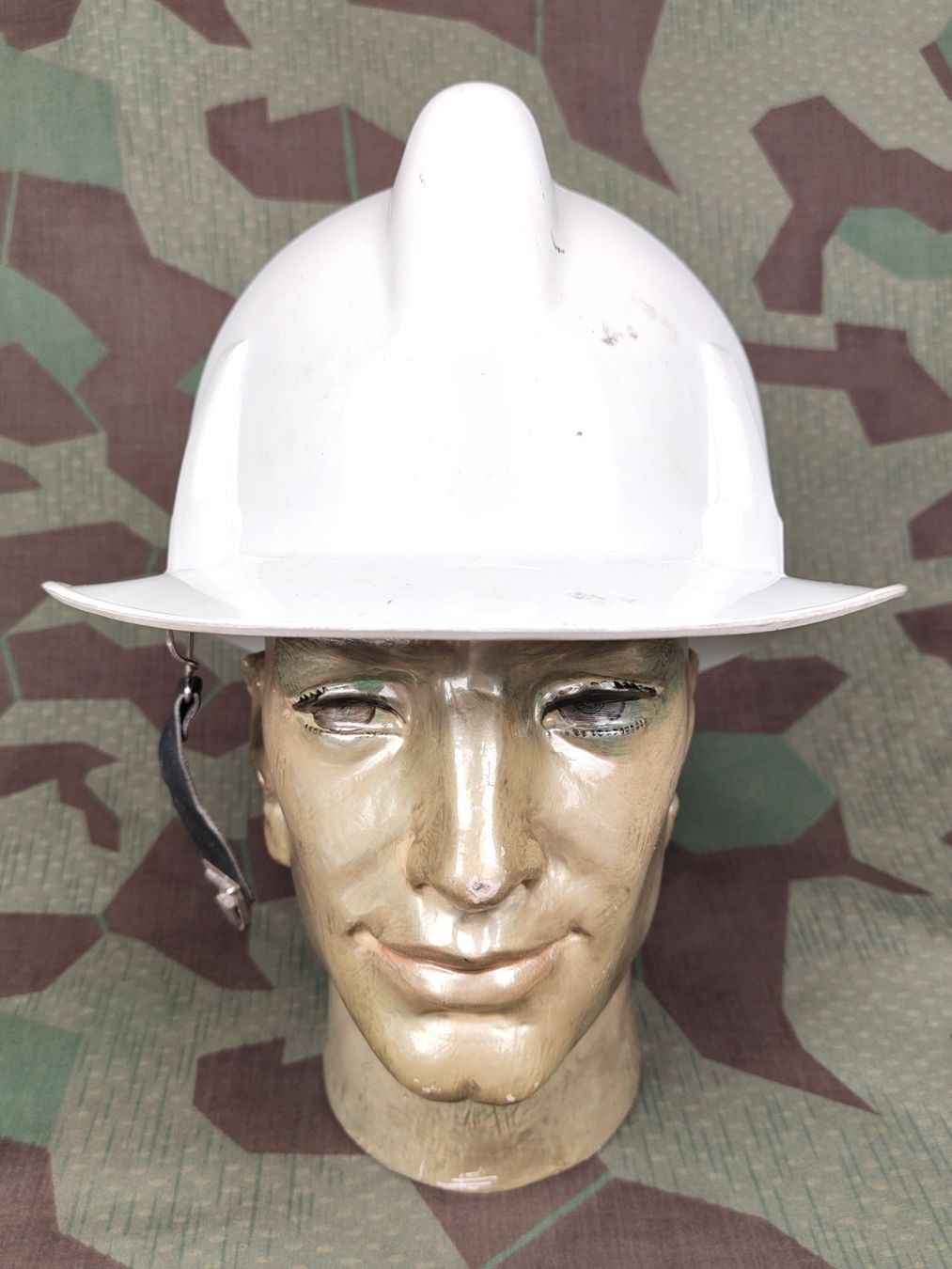 Uniformi:  Helm Feuerwehr MSA – Usato da Bauma venduto da SwissMilitaria 1