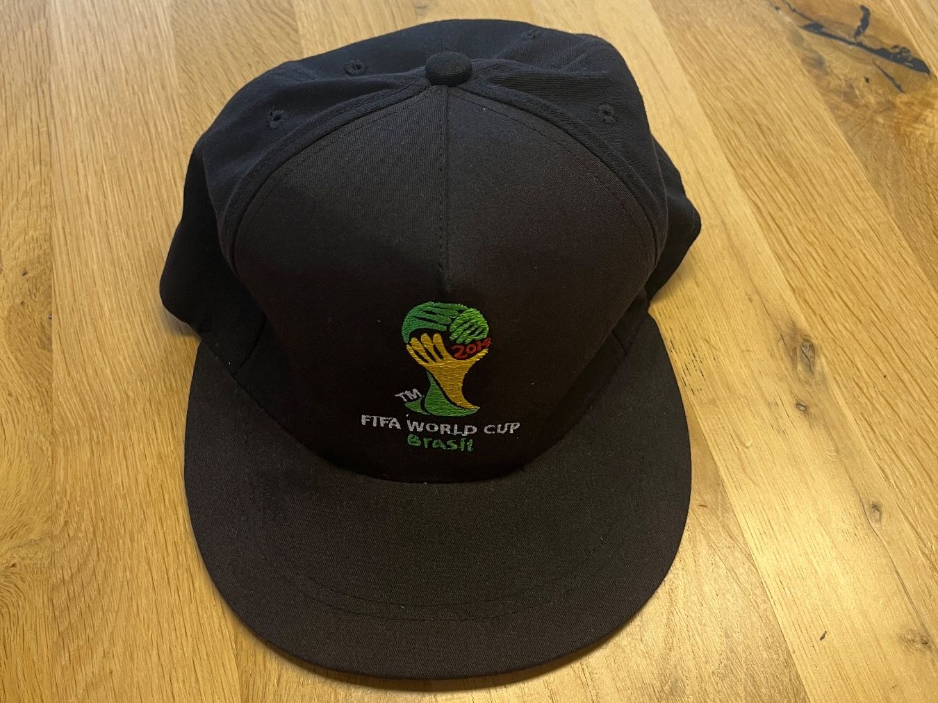 Copricapi, berretti & cappellini: Fifa World Cup Brazil 2014 Original Kappe – Nuovo (secondo la descrizione) da Häggenschwil venduto da Svge