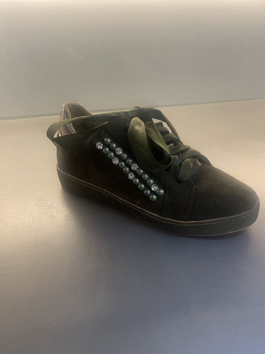 Damenschuhe: Trendy Damen Sneaker grün mit Perlen Gr.36 – Gebraucht aus St.Gallen von Monrose 1