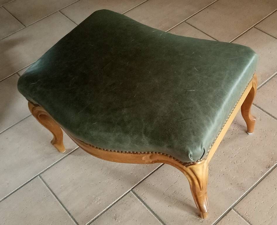 Poltrone: Louis Philippe Voltair Sessel mit Fusshocker, Nussbaum – Usato da Wilchingen venduto da atscherrer 3