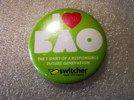 Ansteckpin 13: Switcher