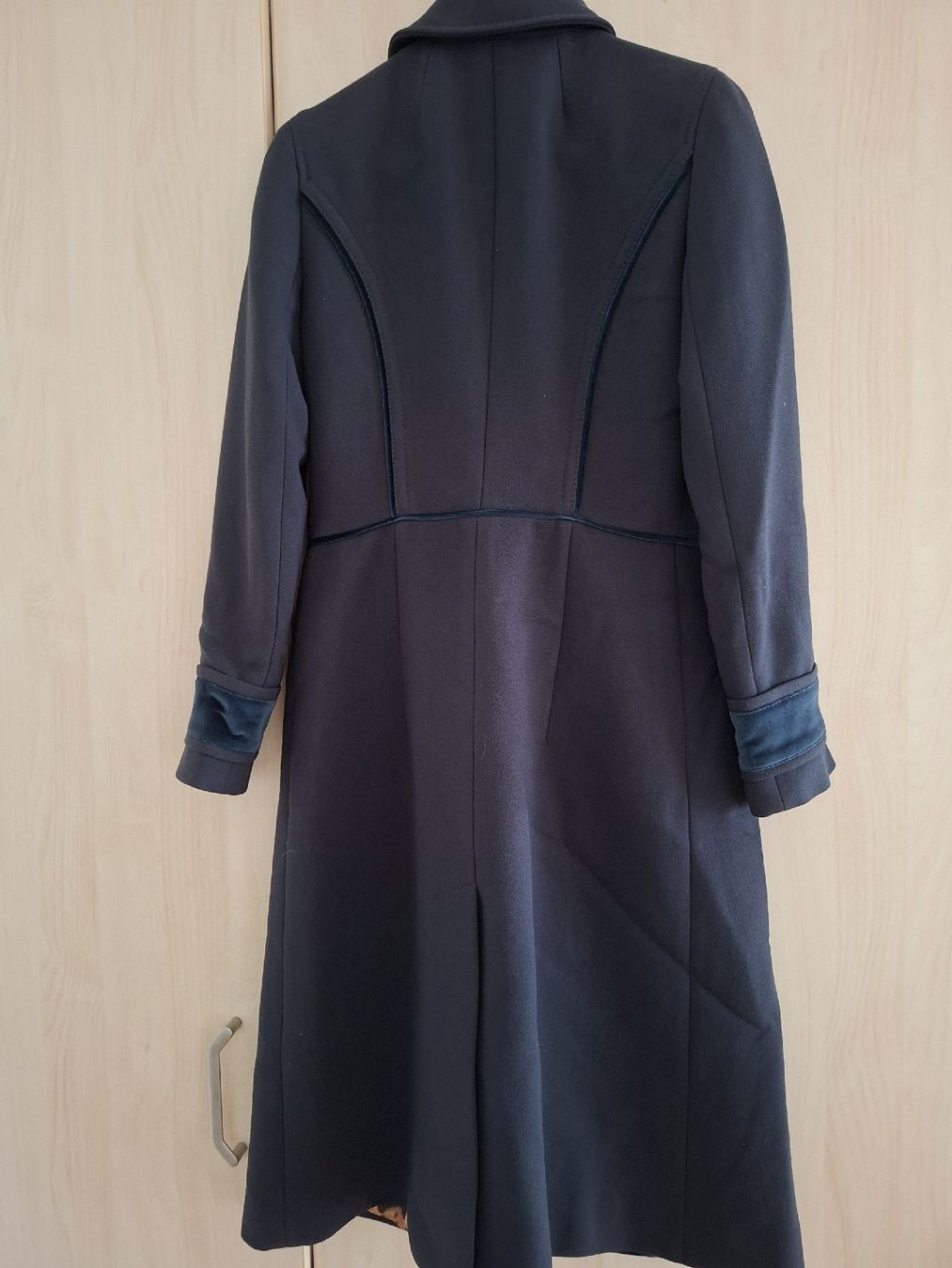 Dolce & Gabbana Cappotti: manteau dolce gabbana – Nuovo (secondo la descrizione) da Chardonne venduto da hel_h5k2 7