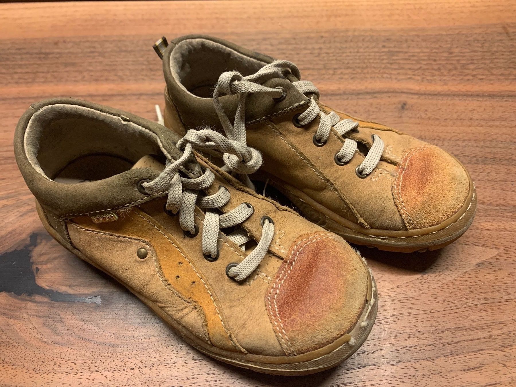 Scarpe per ragazzi: Melania Halbschue aus Leder Gr 27 – Usato da Kallnach venduto da Thetrader