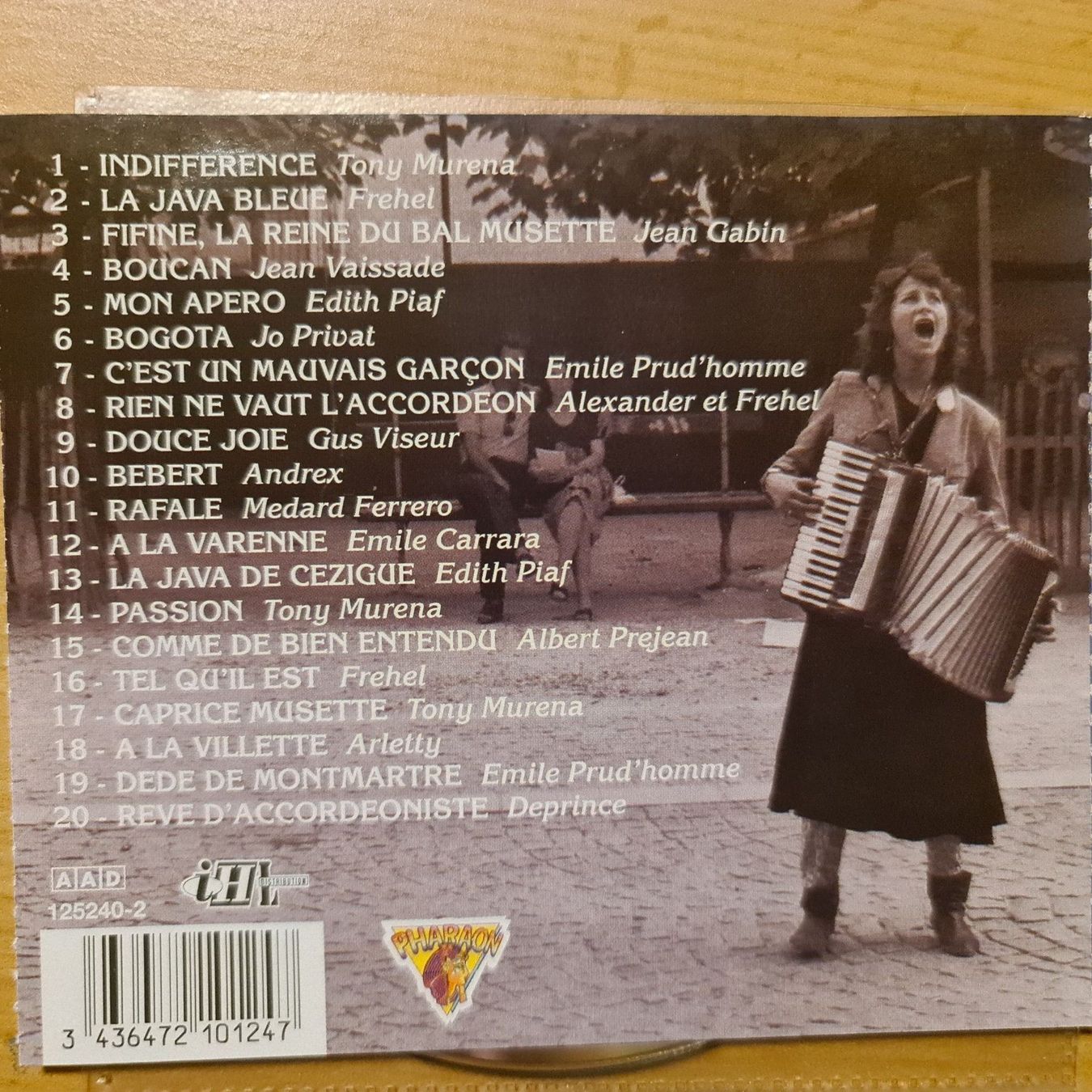 CD: Paris Musette CD – Usato da Dintikon venduto da Vexi 1