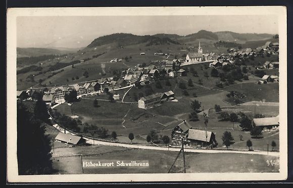 Cartoline postali: Schwellbrunn, Totalansicht mit Strasse u – Usato da Berlin venduto da bartko-reher