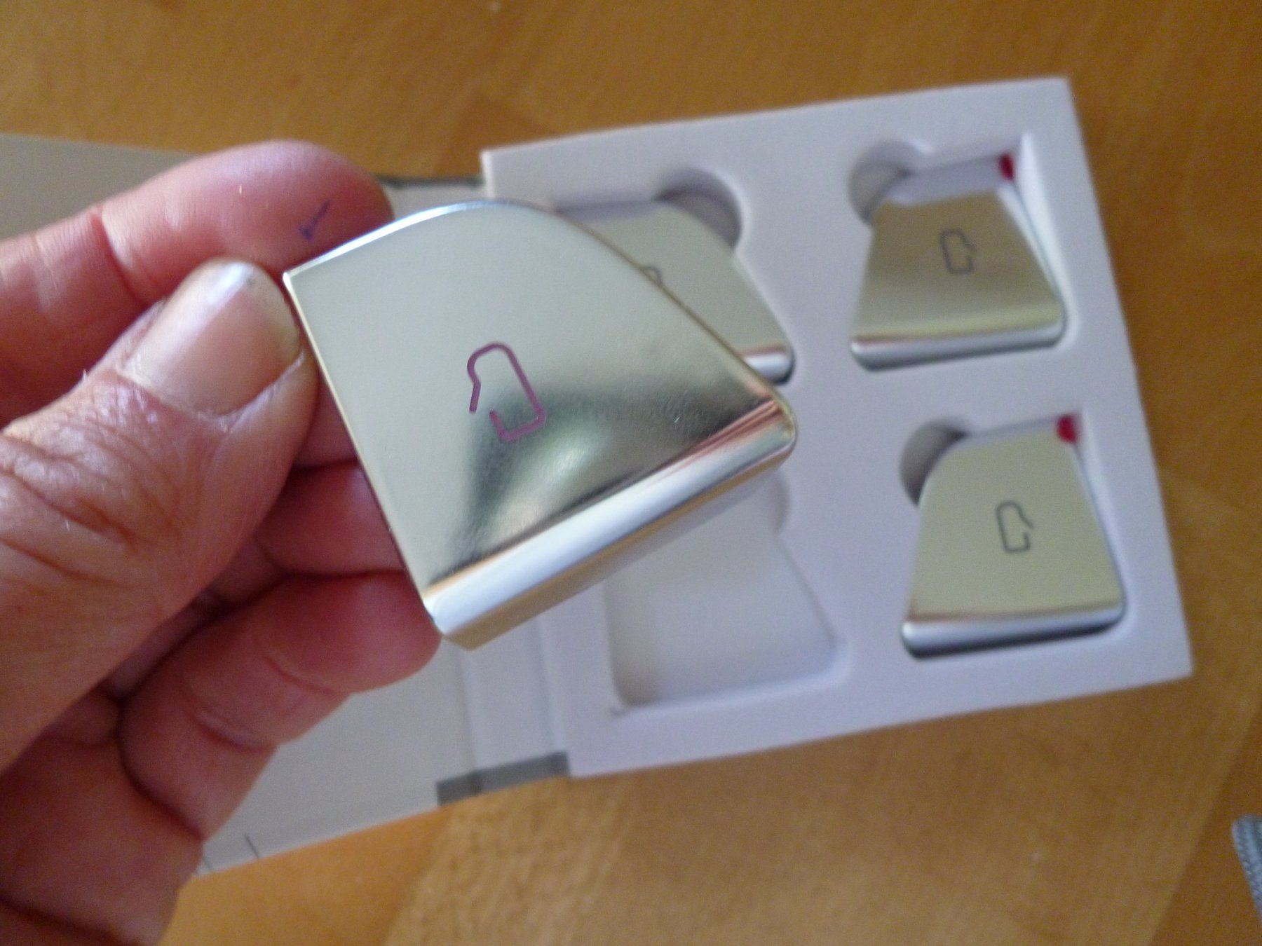Aufkleber: Tesla Door Button Patch   model 3+ – Neu (gemäss Beschreibung) aus Dättlikon von Mamakuga 3