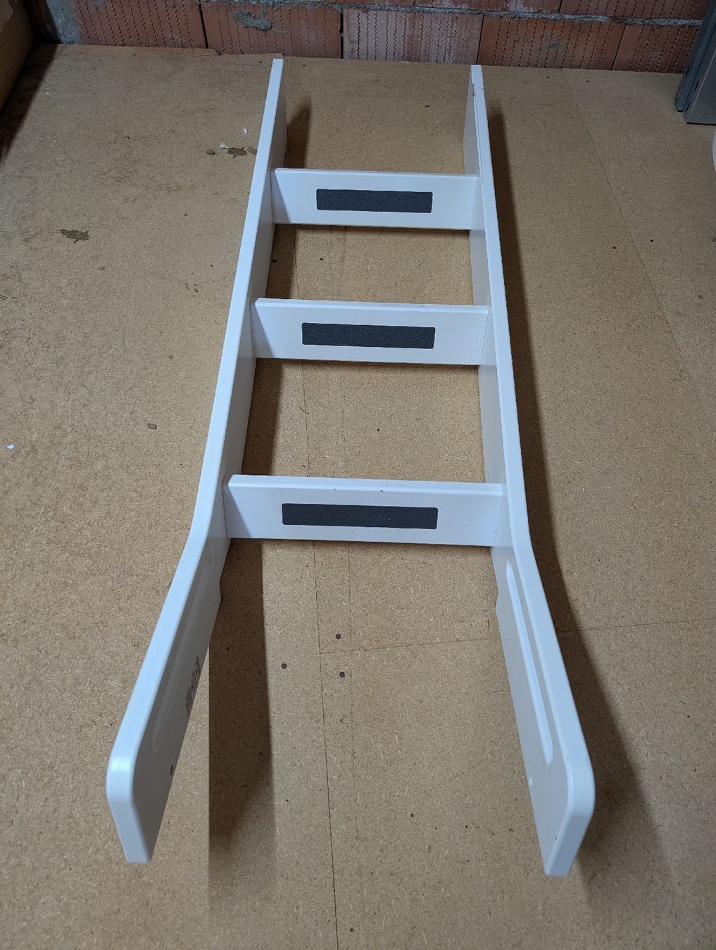 Flexa Letti: Kinderbett Flexa White mittelhoch mit Leiter und Rutsche – Usato da Hirschthal venduto da dor_878b 2