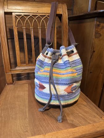 Sfera Bucket Bag im Ethno-Stil, neuwertig