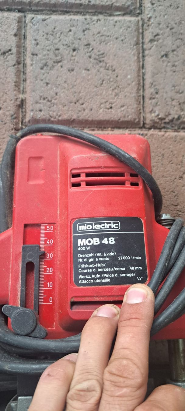 Alle Werkzeuge: Oberfräse 230V – Neu (gemäss Beschreibung) aus Winterberg ZH von mel_xn25