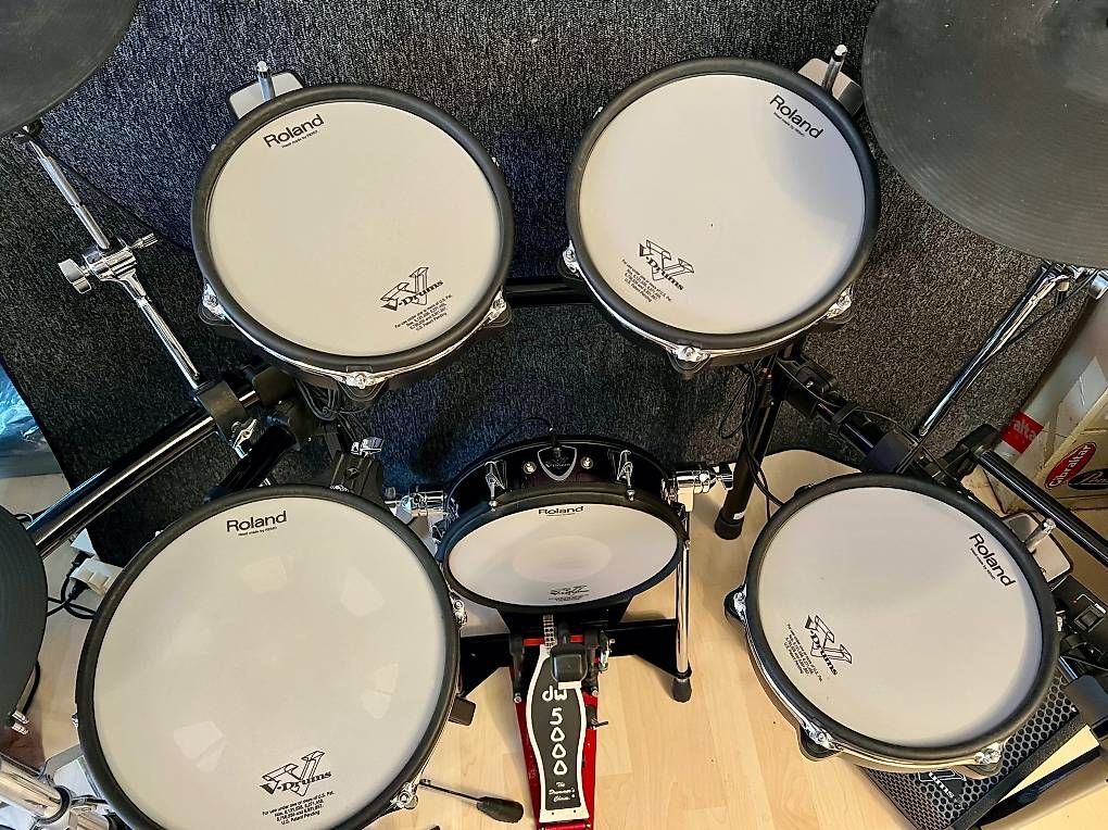Roland Strumenti musicali: E DRUM ROLAND TD 30 SET – Usato da Lausen venduto da Splash54 2