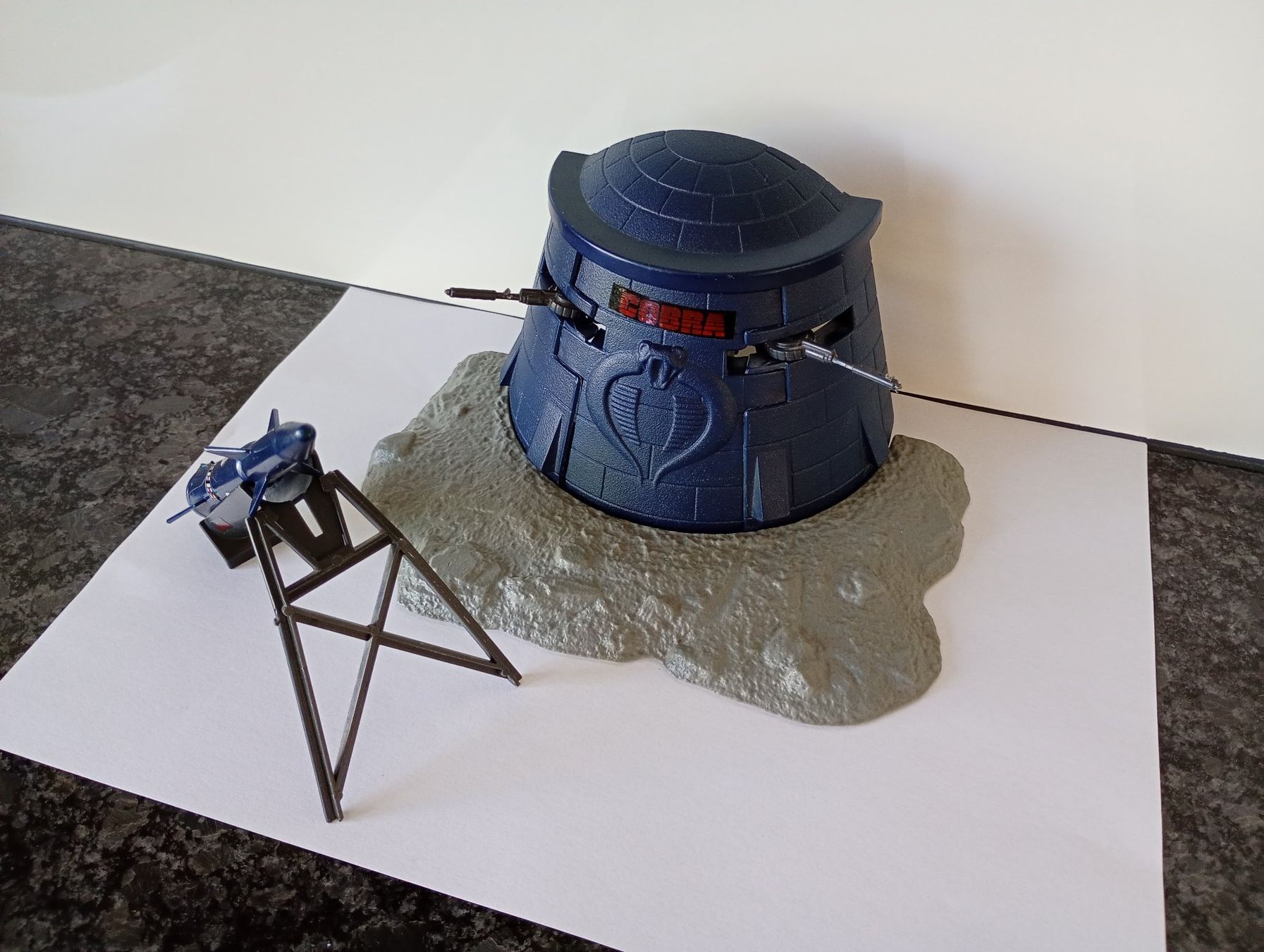 Hasbro Giocattoli: G.I. Joe Cobra Bunker mit Rakete 1985 – Usato da Möriken AG venduto da Vellas 1