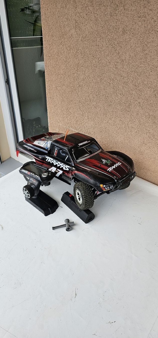 Traxxas Modellismo RC: traxxas slash 3.3 thermique – Usato da Yverdon-les-Bains venduto da Andyg40 1