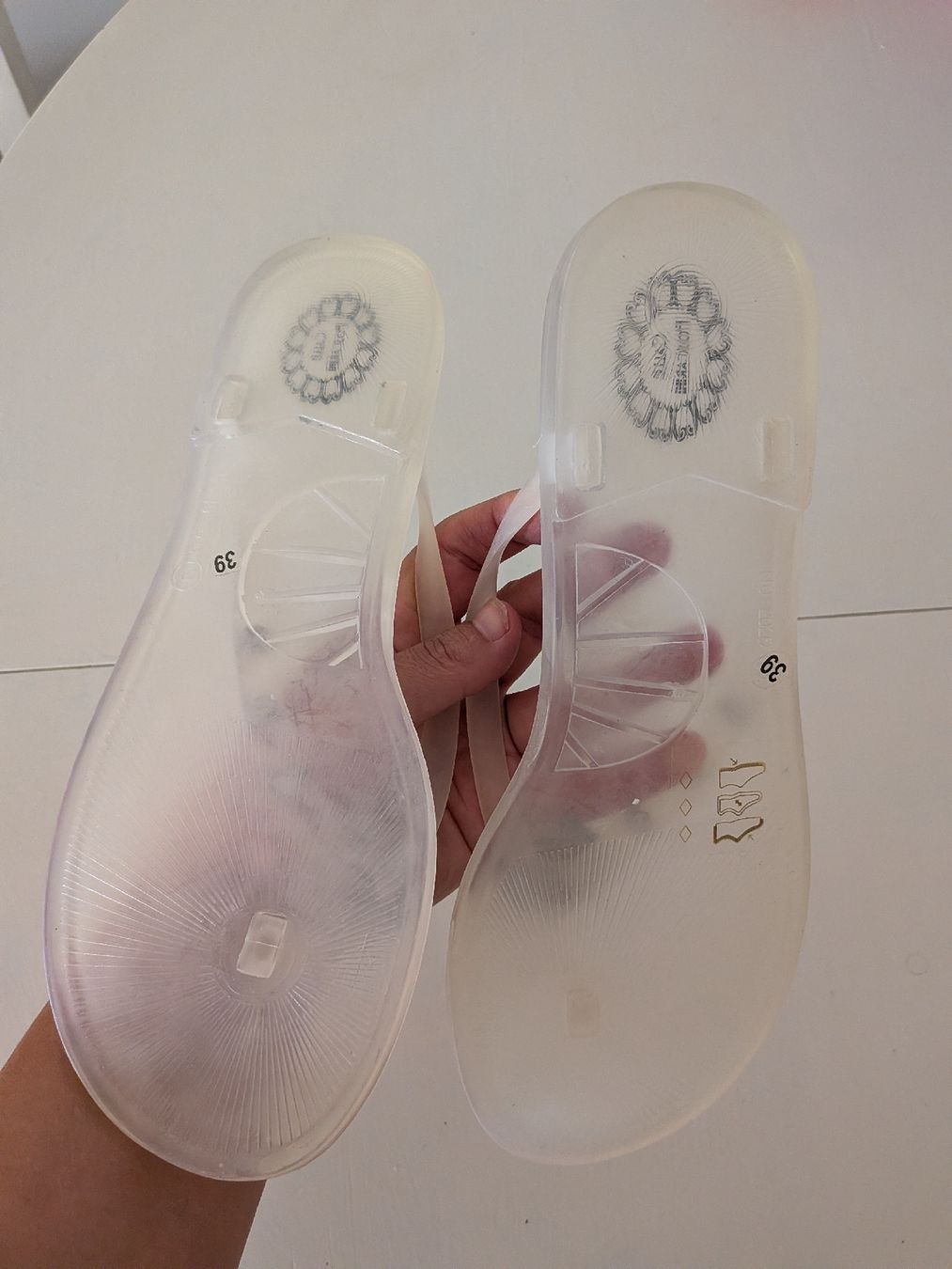 Damenschuhe: Transparente Flip Flop mit Schmucksteinen 39 – Neu und originalverpackt aus Basel von JJ.Elena 2