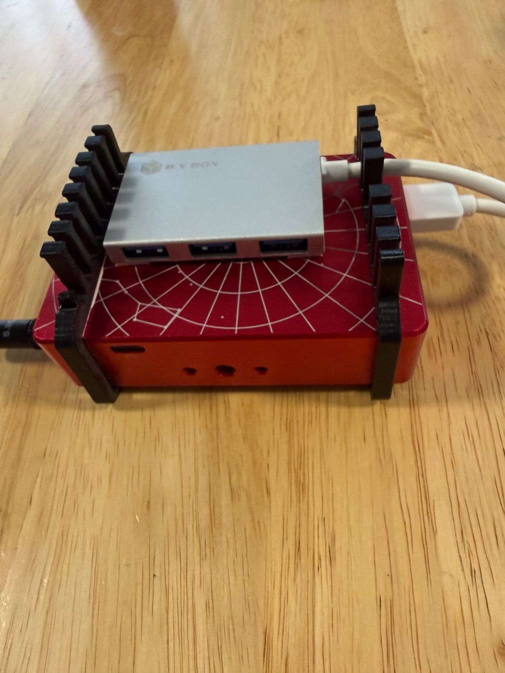 Zwo Telescopi: ZWO Asiair Plus mit USB Hub – Usato da Neftenbach venduto da GabrielAckermann 2