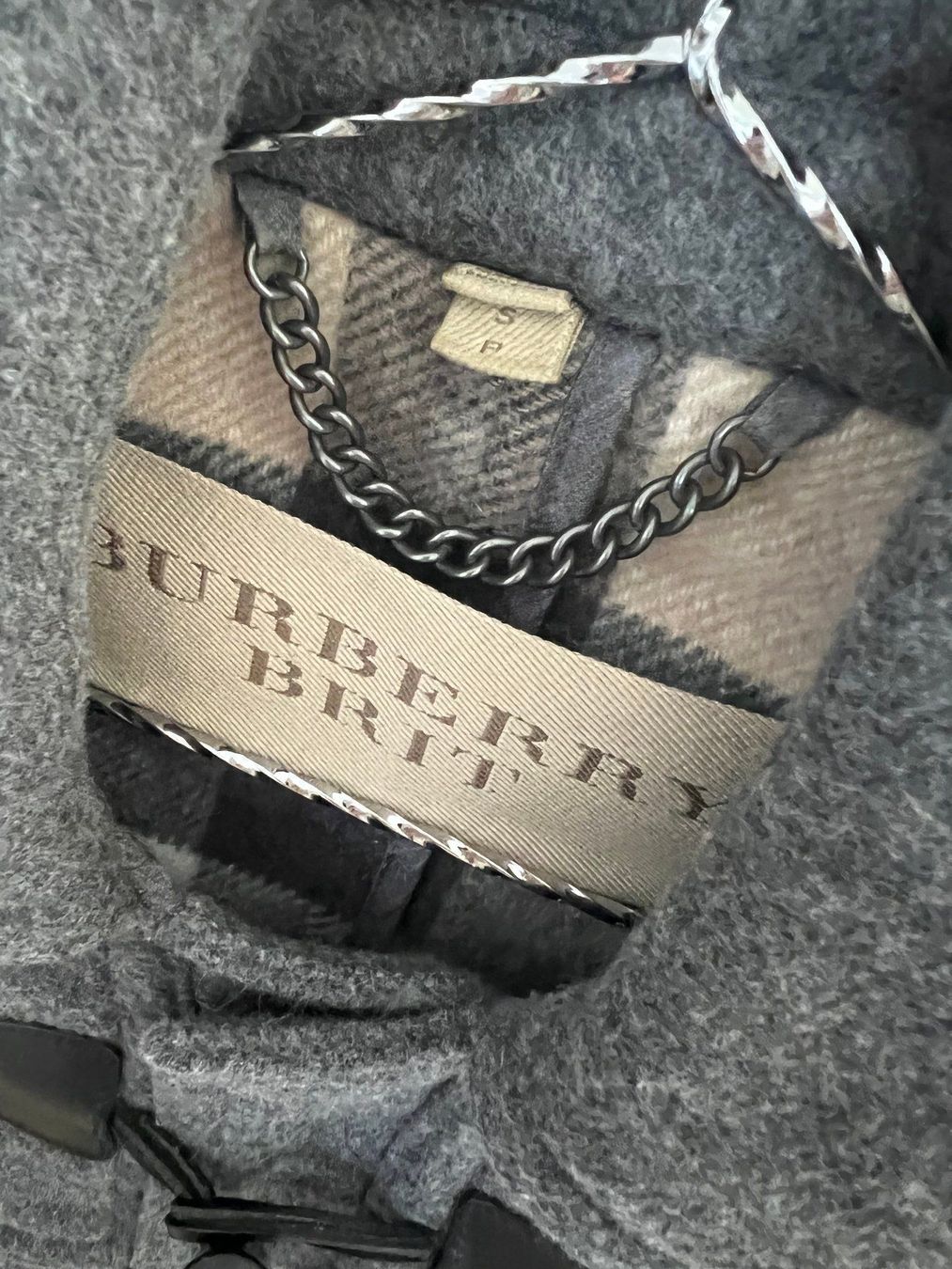 Burberry Cappotti: Manteau BURBERRY gris – Usato da La conversion venduto da Repio 1
