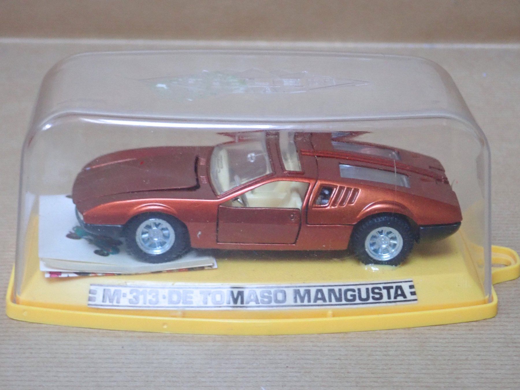 De Tomaso Voitures modèles: De Tomaso Mangusta - Pilen – Neuf avec emballage d'origine à Winterthur par 602ccm 2