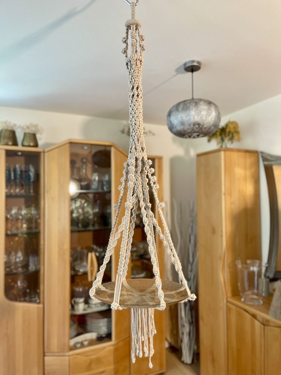 Tutte le decorazioni: 🪵 Makramee Blumenampel mit Glasboden oder Holzplatte🌺 – Nuovo e nell'imballaggio originale da Adliswil venduto da Ajoure_Atelier 2