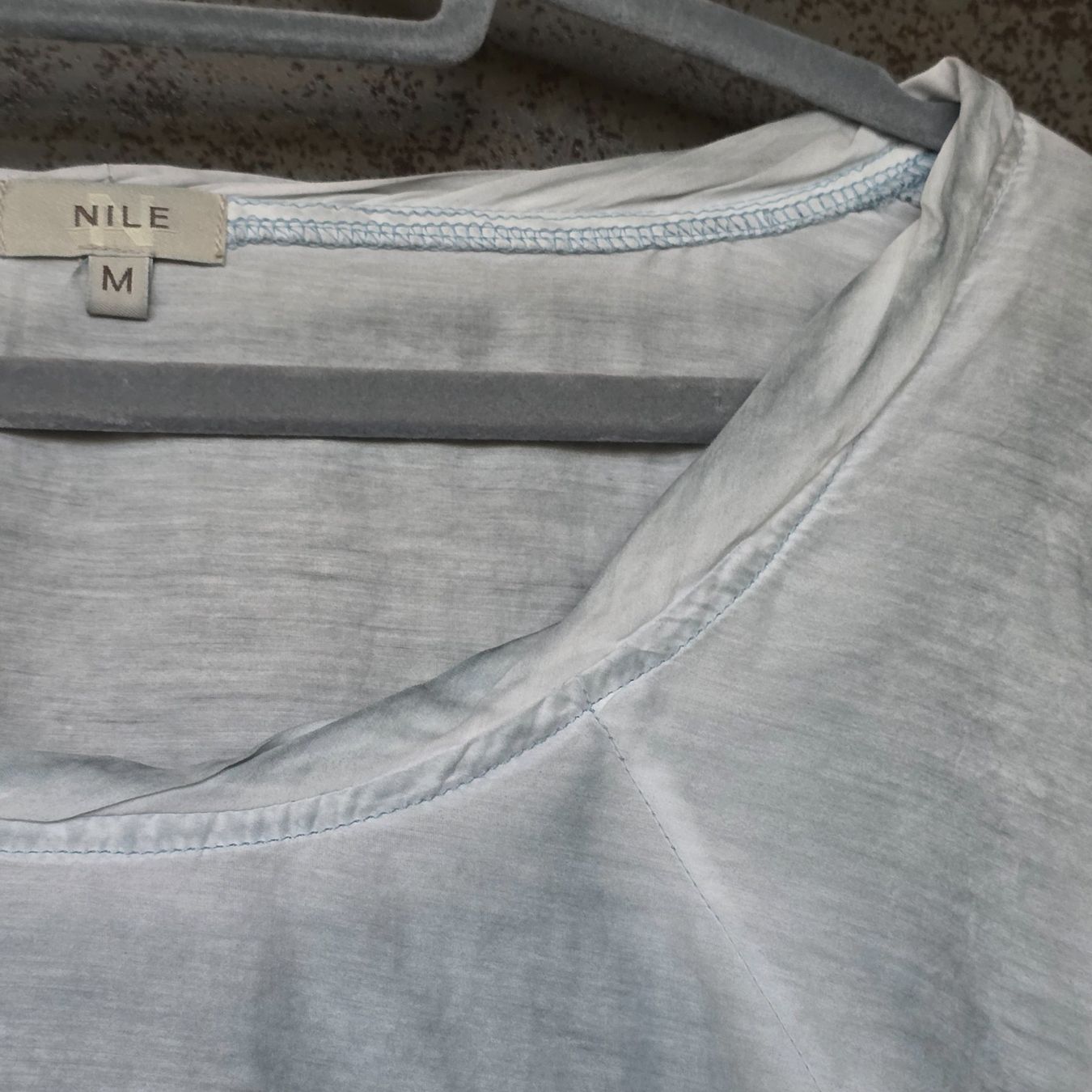 Nile Blusen: 🐸 NILE BLUSE M MIT SEIDE RAUCHBLAU – Gebraucht aus Môtier (Vully) von Frogs 4