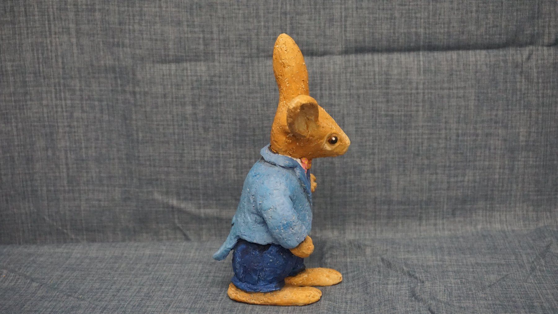 Statuette: Osterhase in Kleidung – Usato da Diessbach b. Büren venduto da Crocharry 1