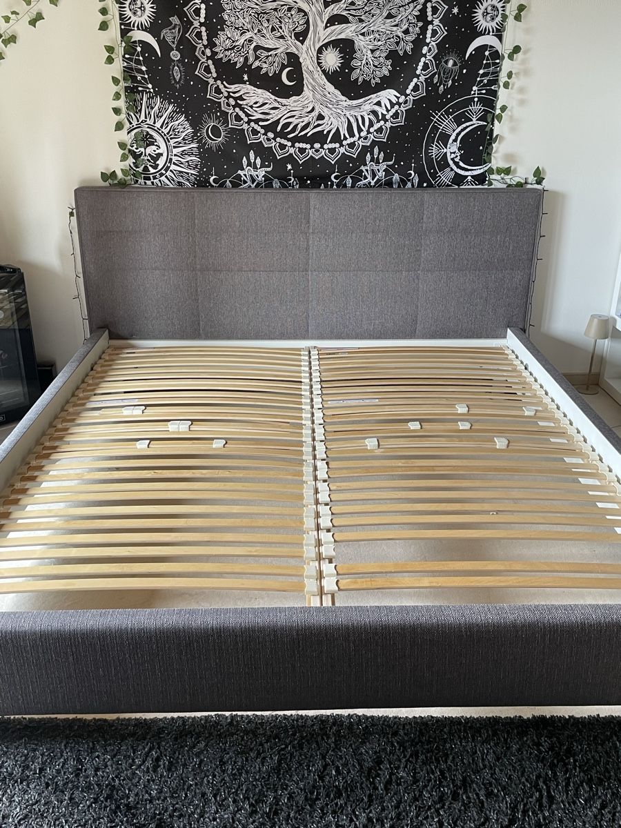 Lits: Bett 180x200 mit zwei Lattenrosten – D'occasion à Hinwil par ladig04 1