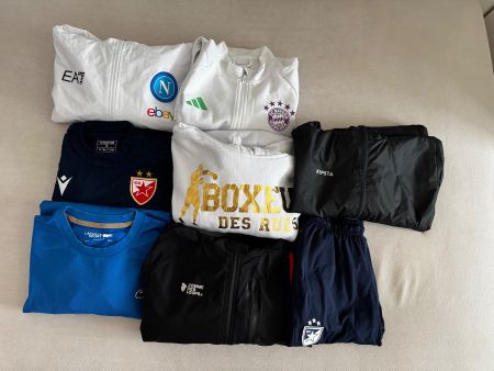 Sportbekleidung Paket