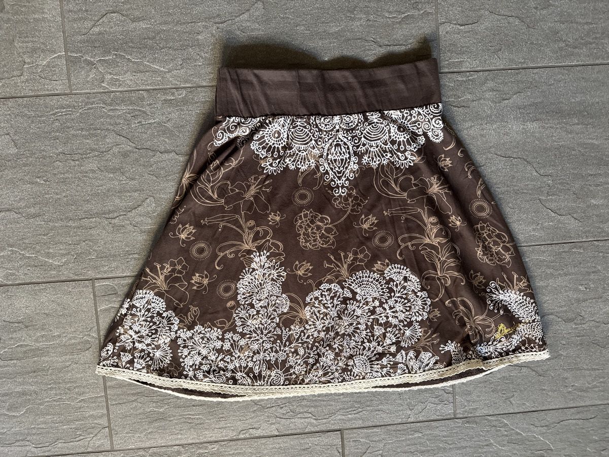 Desigual Gonne: Cooler Rock von Desigual – Usato da Frauenkappelen venduto da leola1973