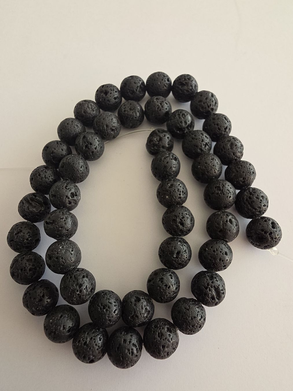Mineralien & Heilsteine: Lava Vulkan Stein schwarz 8mm. Strang – Neu und originalverpackt aus Menziken von Mirager 2