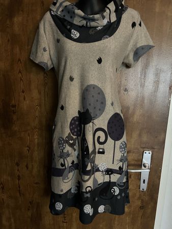 Süsses Katzenkleid Gr. S (36/38) im Herbst-/Winterstil