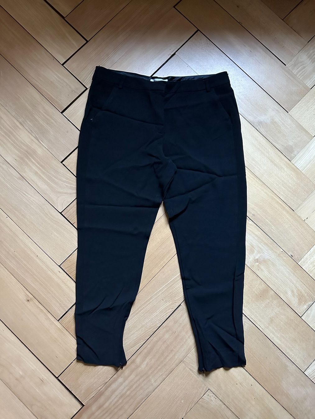 Marella Hosen: MARELLA - Hose schwarz 42 – Gebraucht aus Zürich von Diazaio