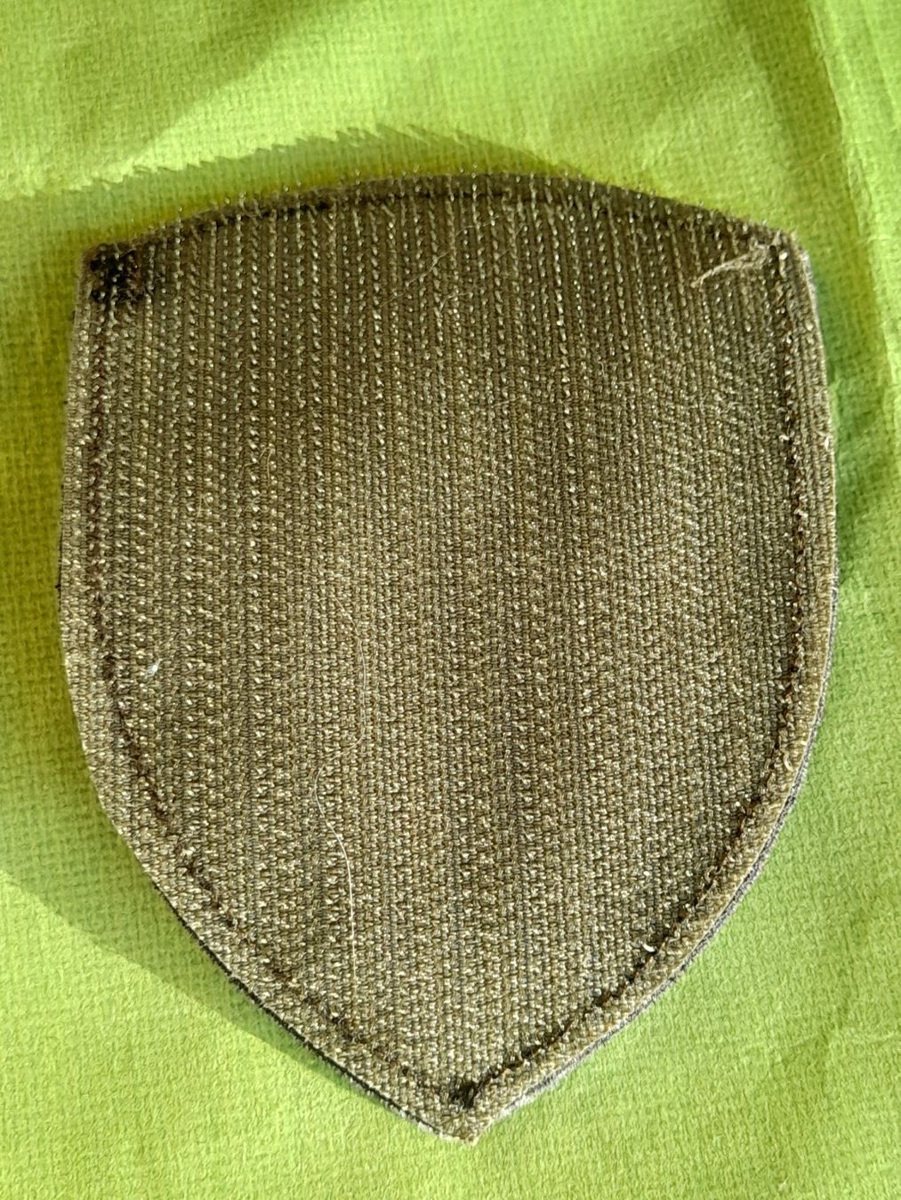 Armée suisse Plaquettes & Badges: Badge Verbandsabzeichen des Hauptquartierbataillons 13 – D'occasion à Aeschi b.Spiez par 52_wochen 2