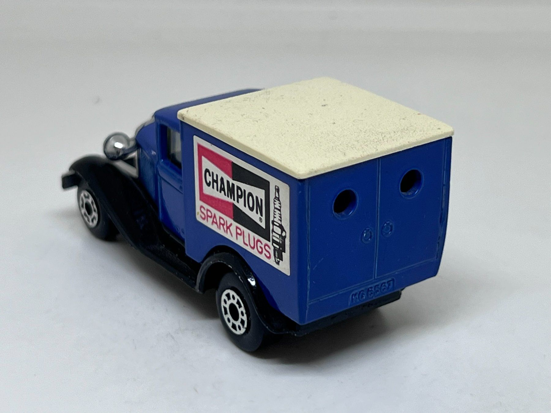 Matchbox Modellini d'auto: Matchbox Model A Ford – Usato da Wildegg venduto da LaaBoutique 2