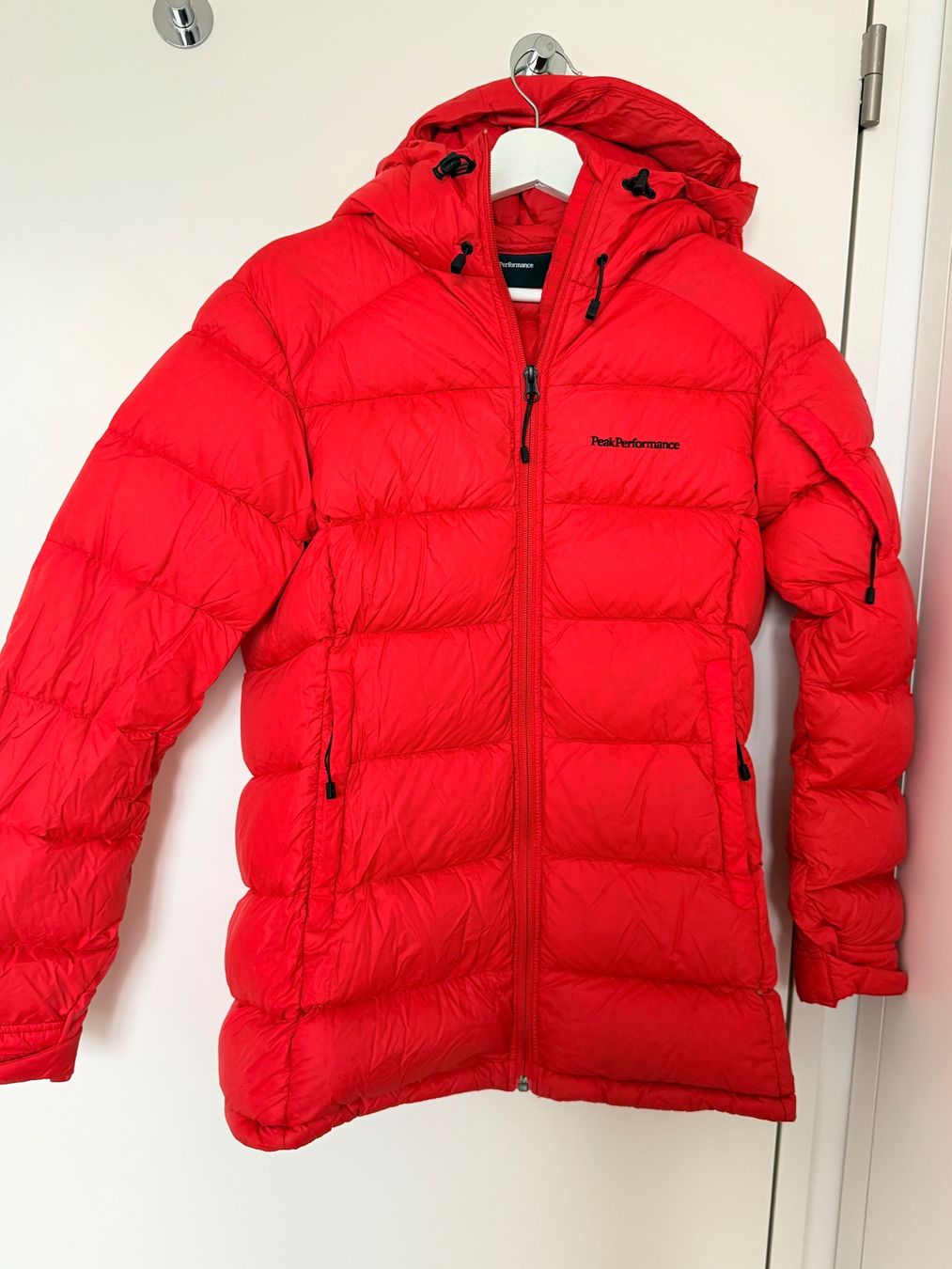 Peak Performance Manteaux: Peak Performance Frost Down Jacket size small – Neuf (Voir description) à Uerikon par kpr_t5k2