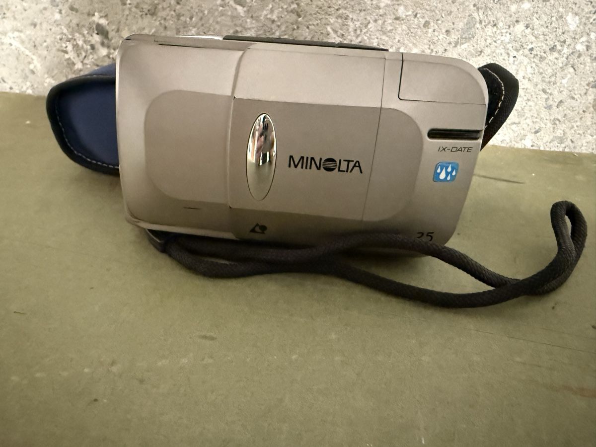 Minolta Fotocamera: Alte Minolta Kamera – Usato da Birmenstorf AG venduto da Pat_roll. 1