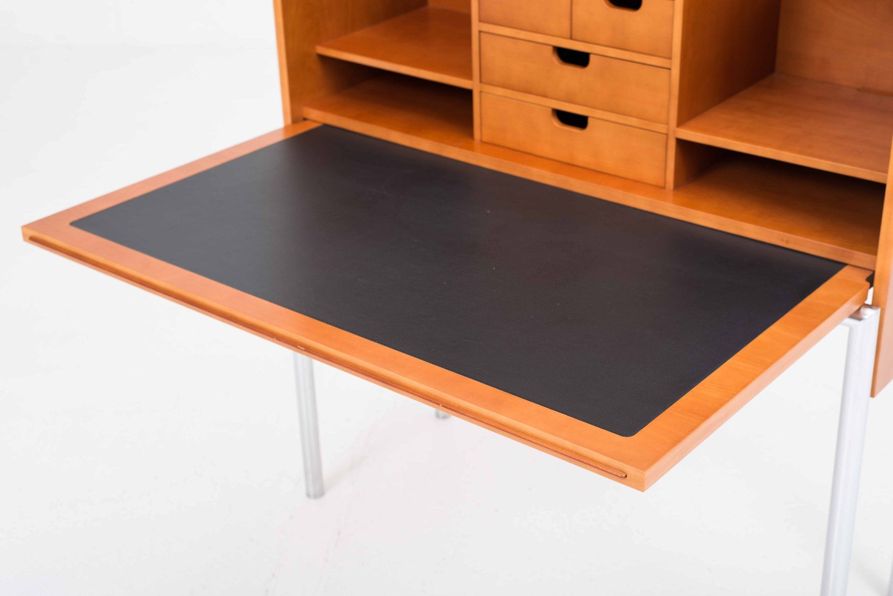 Classicon Scrivanie: ClassiCon Orcus Sekretär von Konstantin Grcic – Usato da Zürich venduto da STUZH38 5