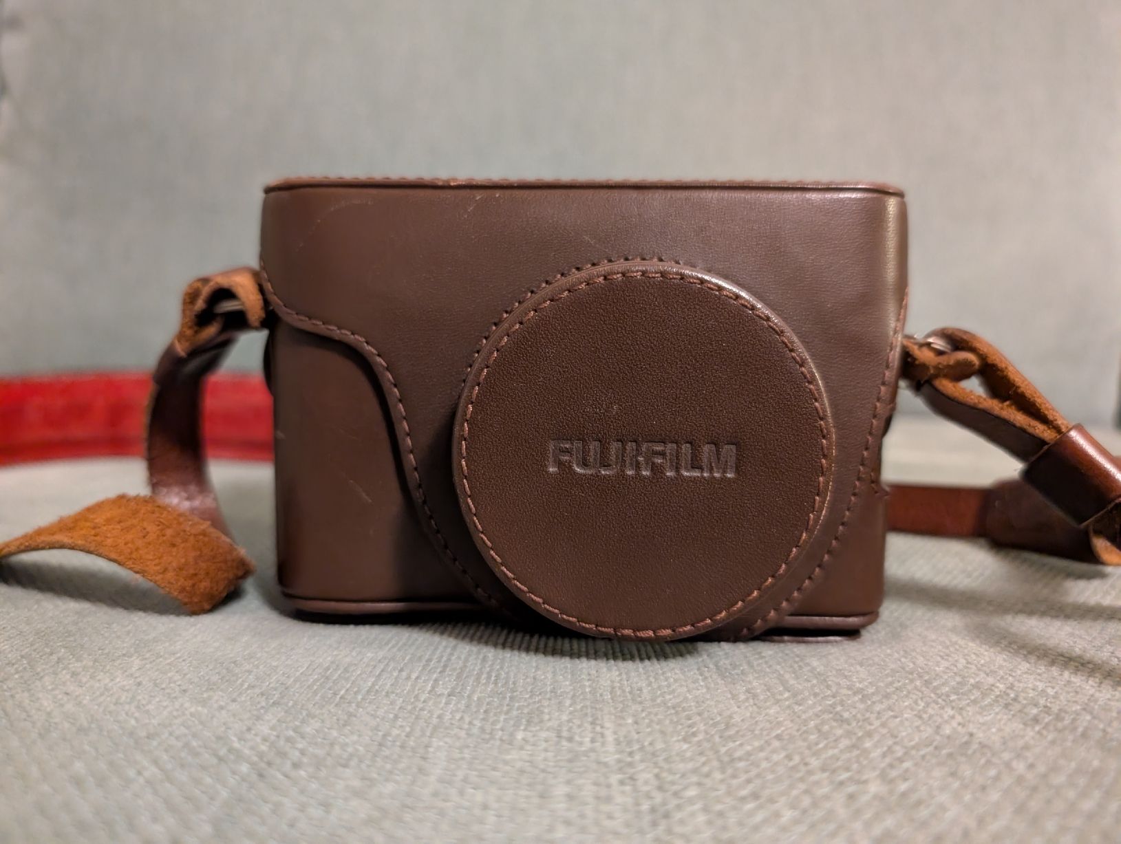 Fujifilm Fotocamera: Fujifilm X100 OG – Usato da Rapperswil SG venduto da Angebot_Nachfrage 3