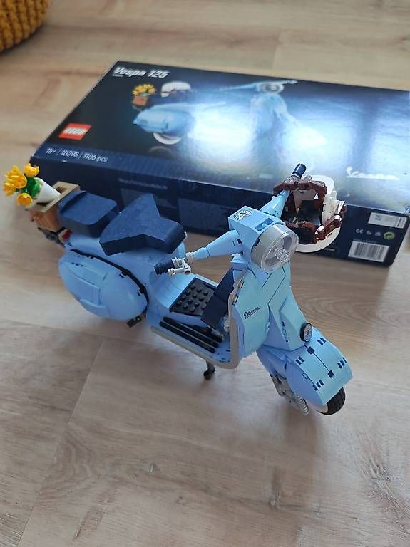 Jeux de construction: Lego Vespa – D'occasion à Paudex par Aventure1