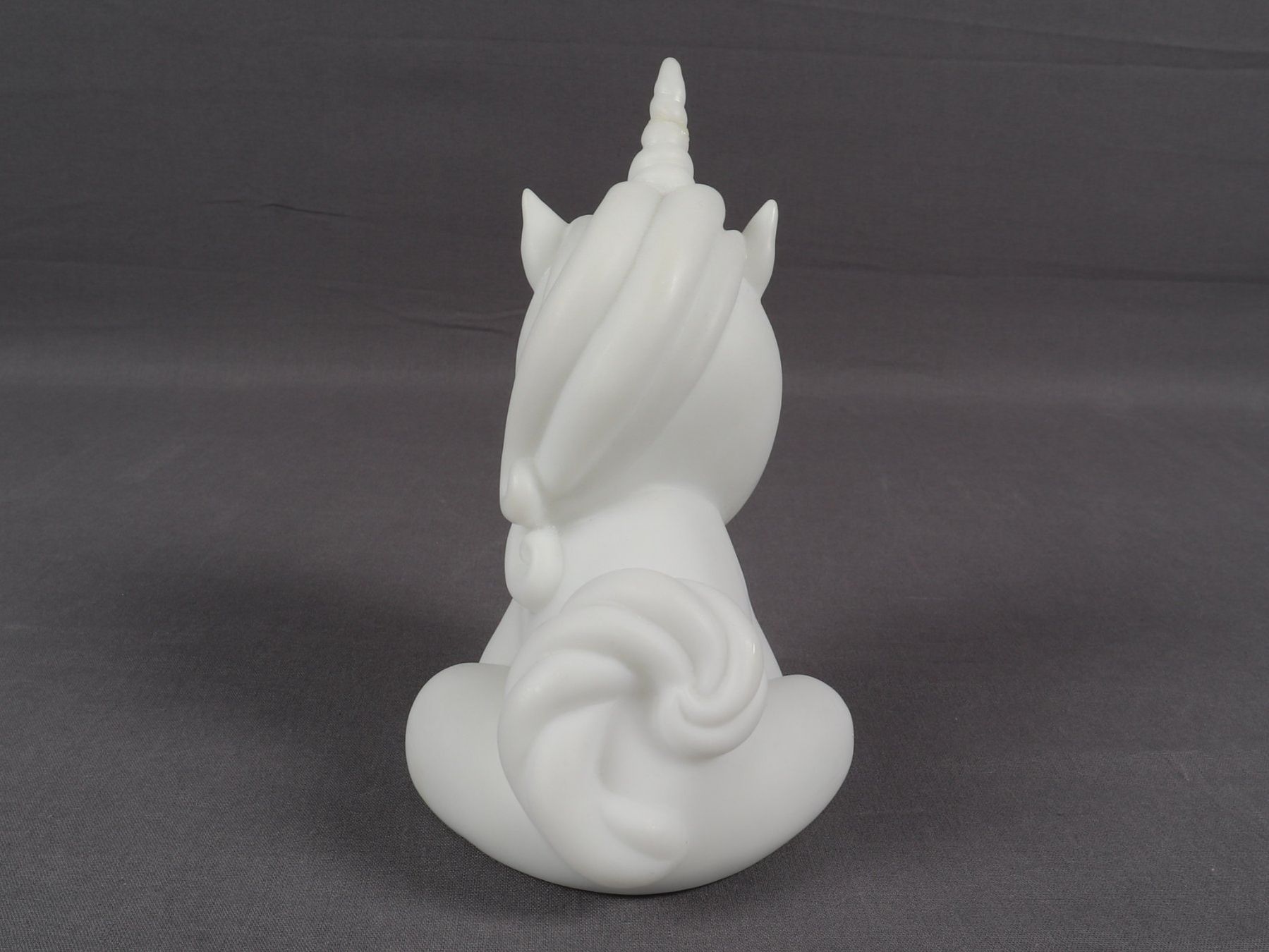 Lampen: FIZZ CREATIONS Einhorn Lampe – Gebraucht aus Steinen von Restwert_Steinen 1